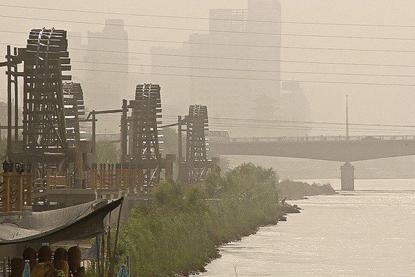 SmogLanzhouChina Smog in Lanzhou China
